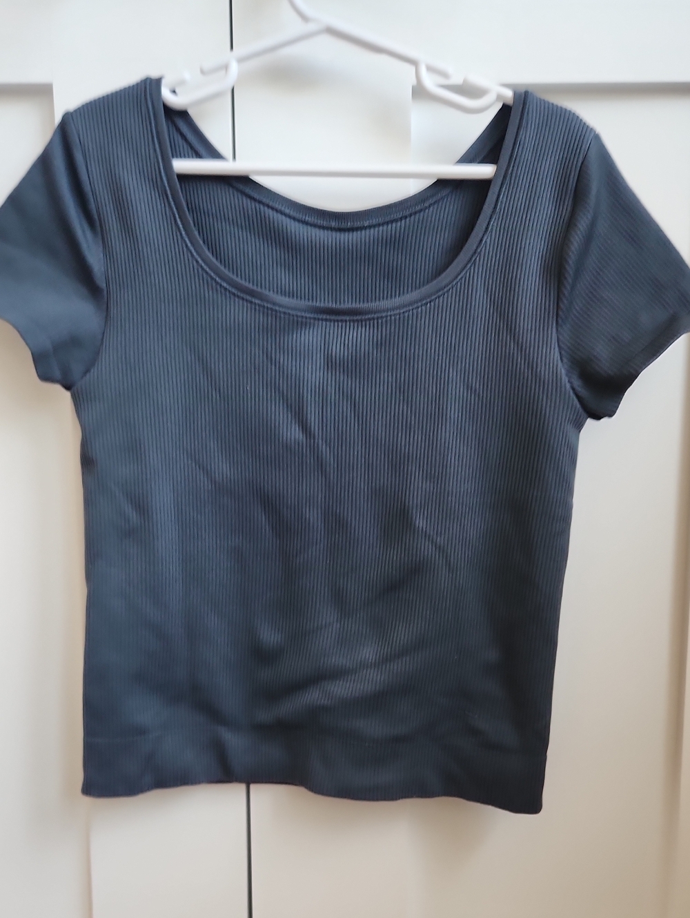 Athleta Girls XL Short Sleeve Ribbed Scoop Neck Top - Charcoal